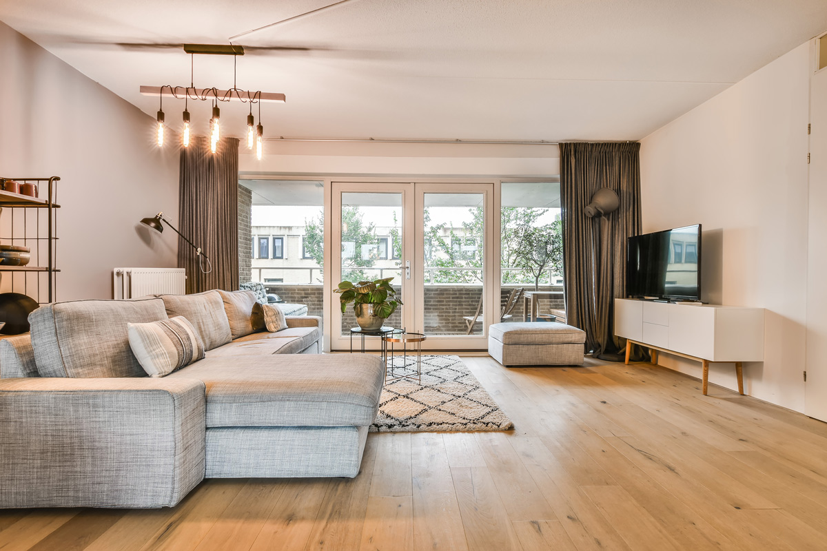 spacious-living-room